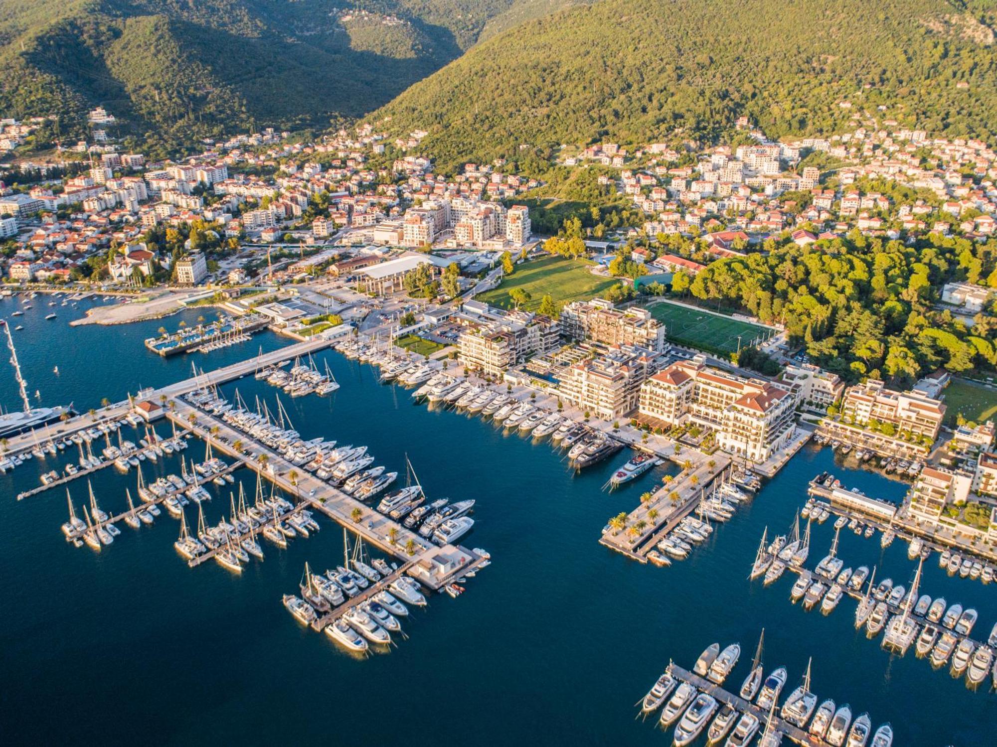 Porto Montenegro Residences ティヴァト エクステリア 写真
